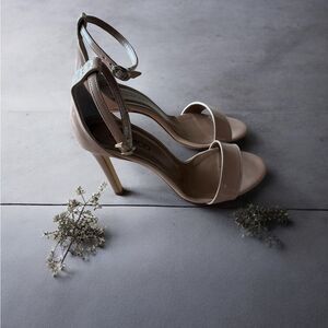 Derimod Nude Patent Leather Heels Size 37 | Love/List Challenge
